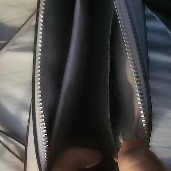 crossbody purse - Picture 3 of 3